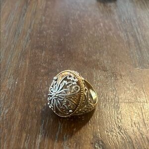 Vintage Two-Tone Filigree Ring